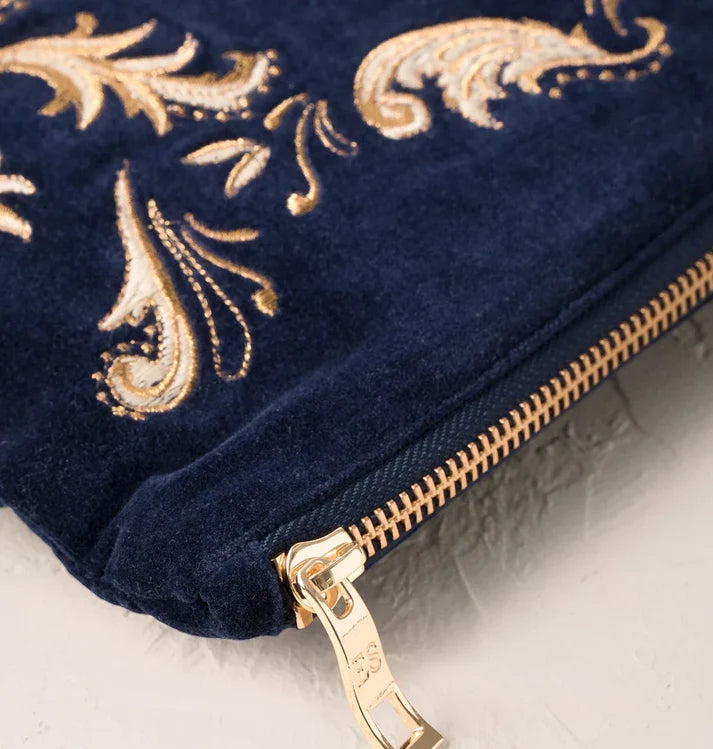 Elizabeth Scarlett Everyday Pouch Provencal Bee Velvet Navy