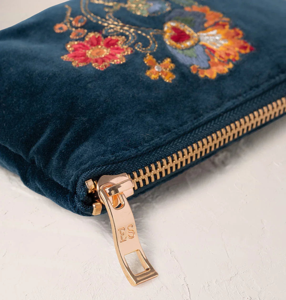 Elizabeth Scarlett Coin Purse Botanical Garden Velvet Ink Blue
