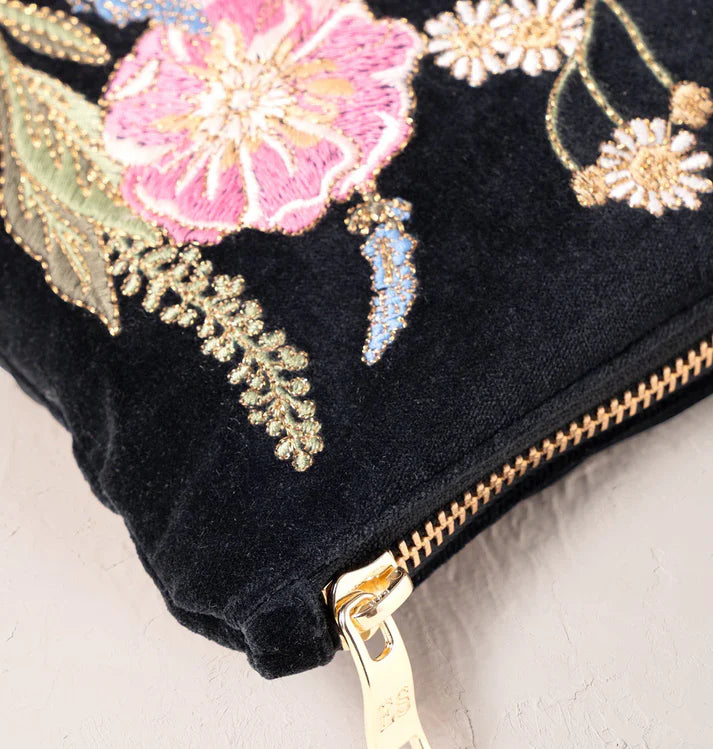 Elizabeth Scarlett Everyday Pouch Pressed Flowers