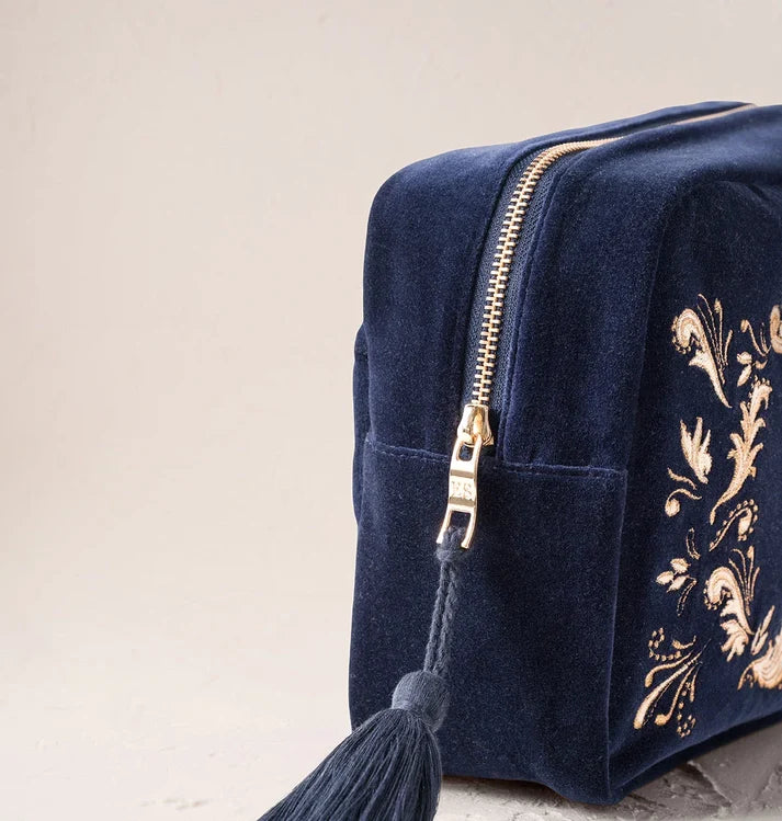 Elizabeth Scarlett Wash Bag Provencal Bee Velvet Navy