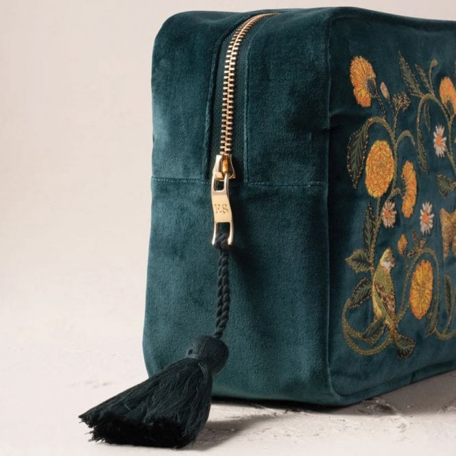 Elizabeth Scarlett Wash Bag Wild Garden